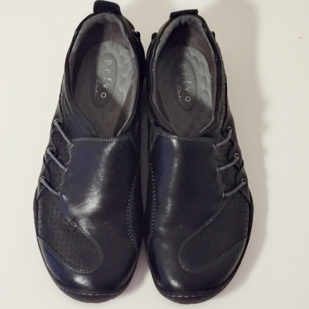 Privo by Clark’s slip on size 6 shoes